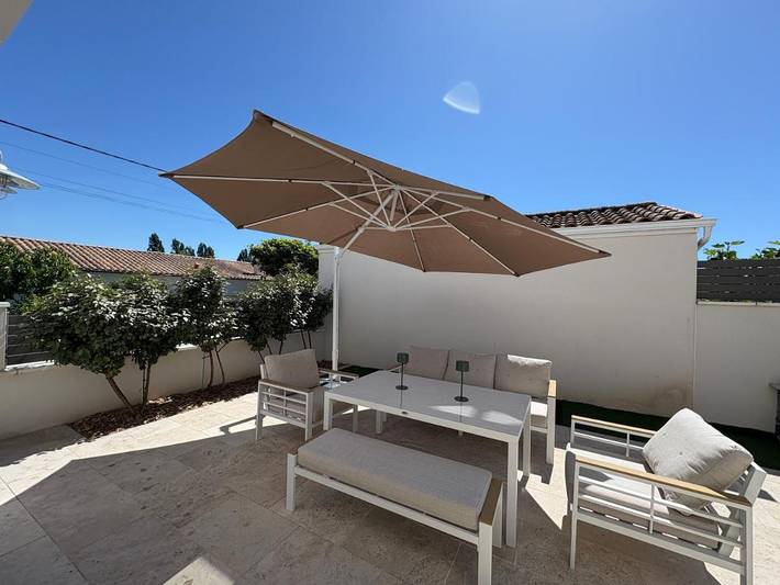 Location de vacances pour 6 personnes, avec piscine et jardin dans Courlay Sur Mer - 3