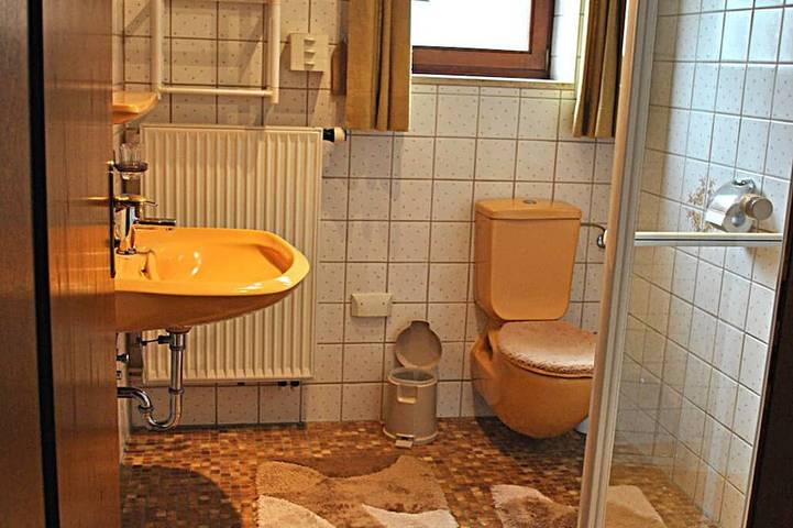 Ganze Wohnung, Ferienwohnung 'am Oberen Rain', gemütliche 1-Zi FeWo mit Bergblick am Waldesrand in Karwendel (Tirol), Mittenwald