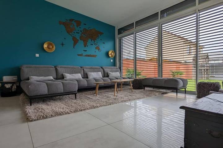 Gîte pour 7 personnes, avec jardin dans Fresnes-sur-Marne