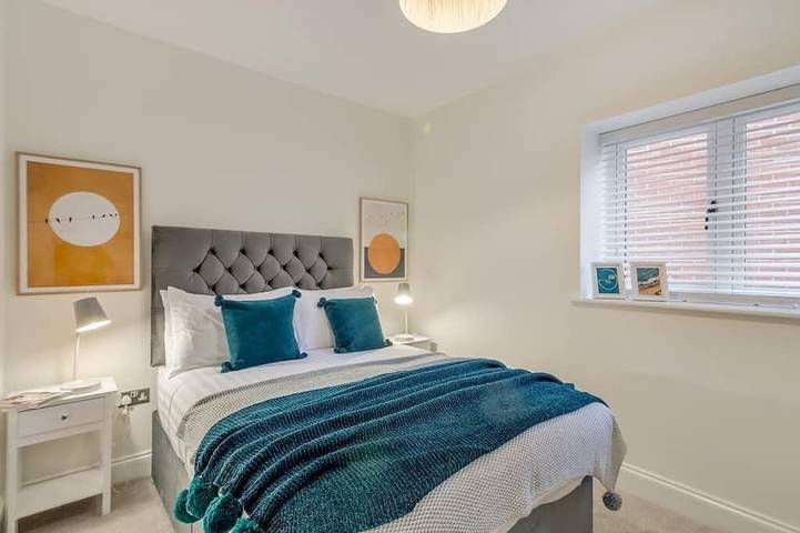Stunning, spacious 6 bedroom home w/garden & parking in Parroquia de Fleggburgh, Great Yarmouth