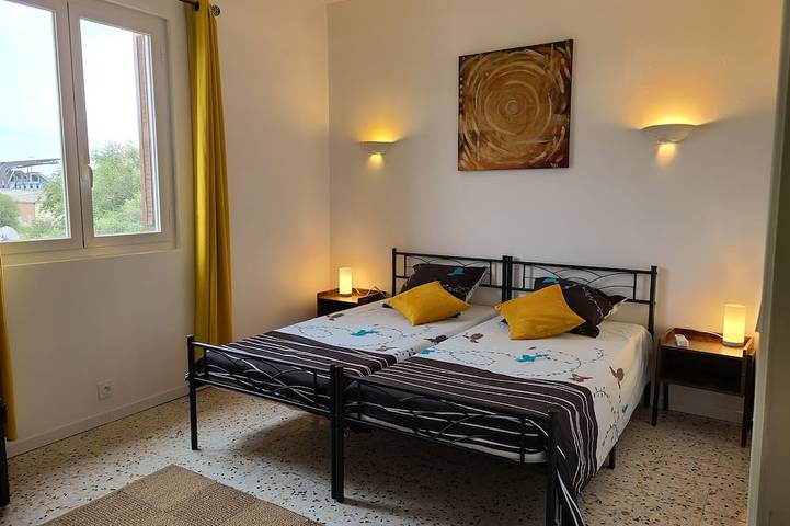 Entire apartment, In casa di Loulou, 700 m from the beach, all amenities nearby, in Furiani, Cap Corse
