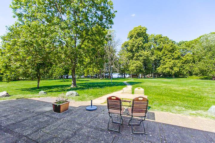 Ferienwohnung für 4 Personen, mit Balkon/Terrasse und Balkon sowie Terrasse und Garten in Barkhagen - 2