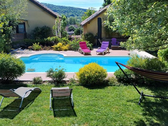Appartement de vacances pour 3 personnes, avec Terrasse et Jardin ainsi que Piscine et Vue