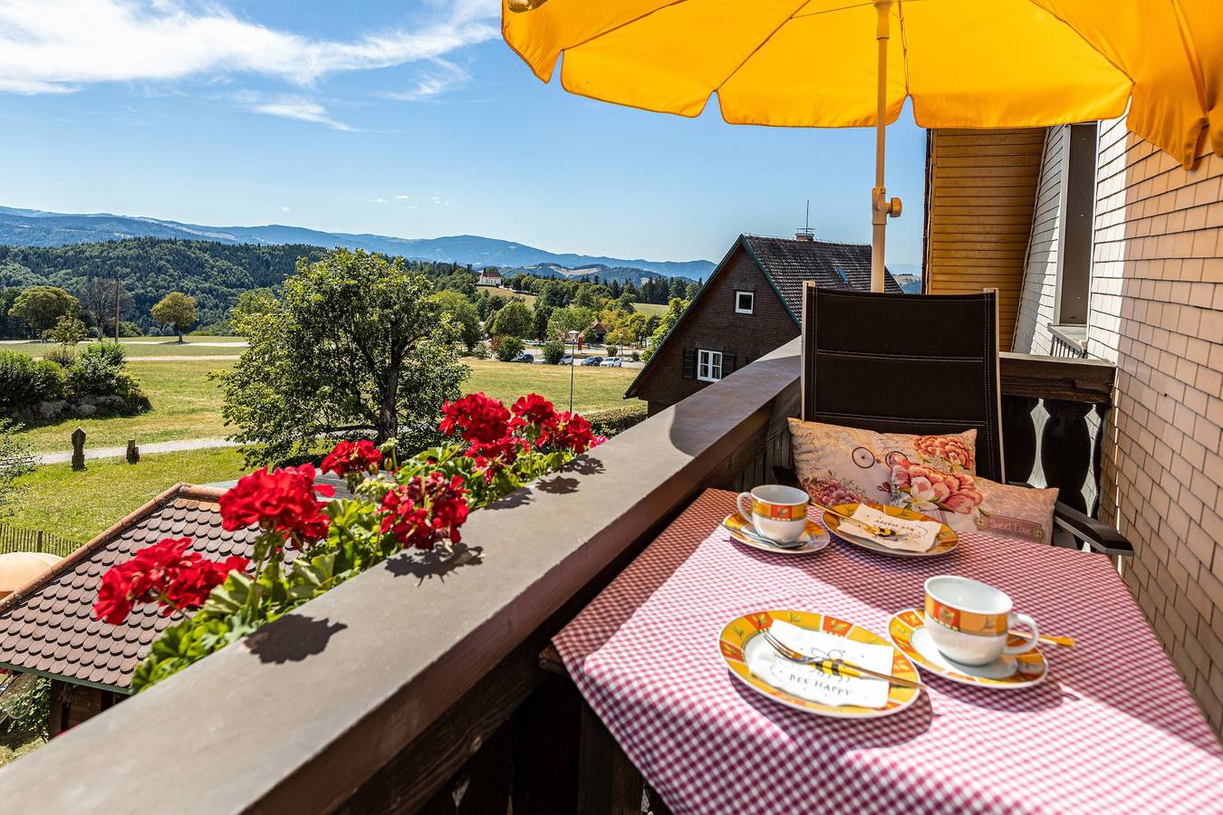 Ganze Wohnung, Ferienwohnung 'Möst' mit Bergblick, Gemeinschaftsgarten und Wlan in St. Märgen, Südschwarzwald