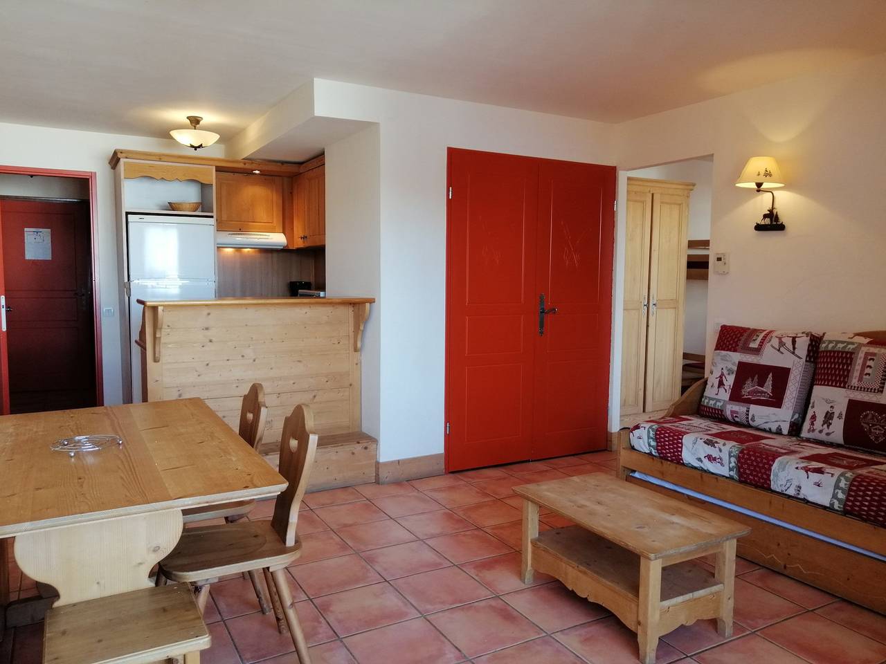 Appartement entier, Agréable 2 pièces pour 6, balcon, proche nature avec parking in Pra-Loup (station de ski), Pra-Loup