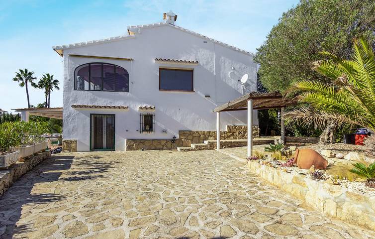 Ferienhaus für 6 Personen, mit Garten und Pool sowie Terrasse - 1