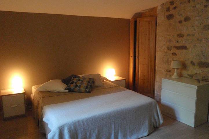 Gîte pour 6 personnes, avec terrasse et jardin à Valréas - 2