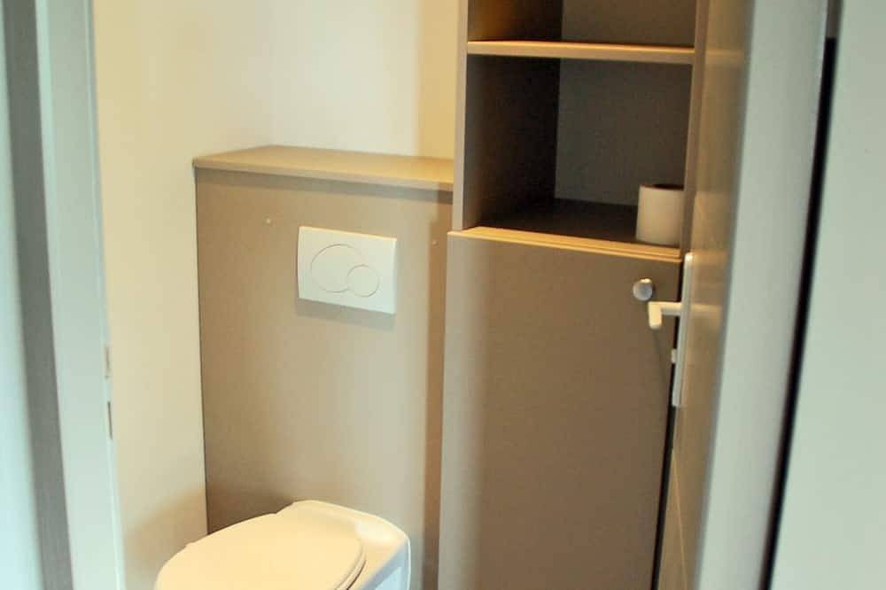 Houten vakantiehuis (6 - 9 pers) met moderne kwalitateitsinrichting. Erg ruim in Doucier, Jura