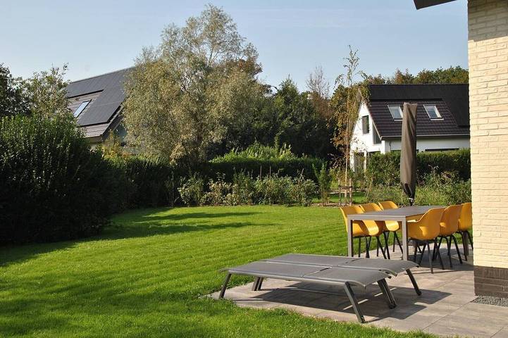 Bungalow für 6 Personen, mit Terrasse und Sauna sowie Garten in De Koog