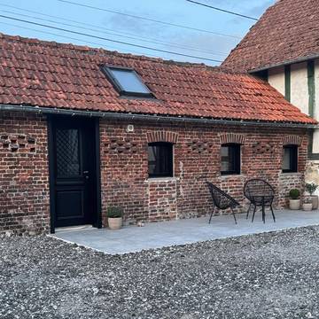 Location de vacances pour 2 personnes, avec jardin et terrasse, animaux acceptés à Colline-Beaumont