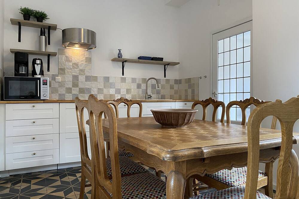 Geheel appartement, Authentieke woning (6p) met terras op ideale uitvalsbasis vlakbij Maastricht in Eijsden, Limburg