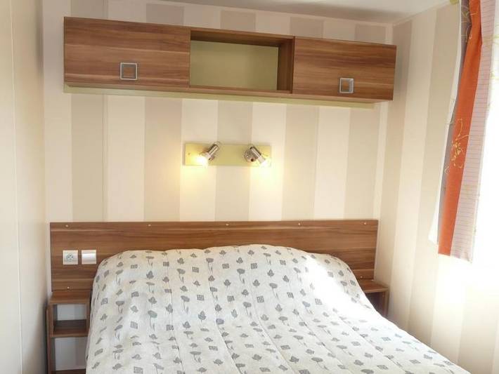 Camping Les Amarines - Camping Paradis - Mobilheim 4 personen - Mh2 Paradis 30 m², mit Sanitäranlagen in Cornillon, Nimes und Umgebung