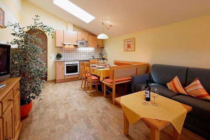 Ferienwohnung für 6 Personen, mit Balkon und Terrasse in Eben am Achensee - 4