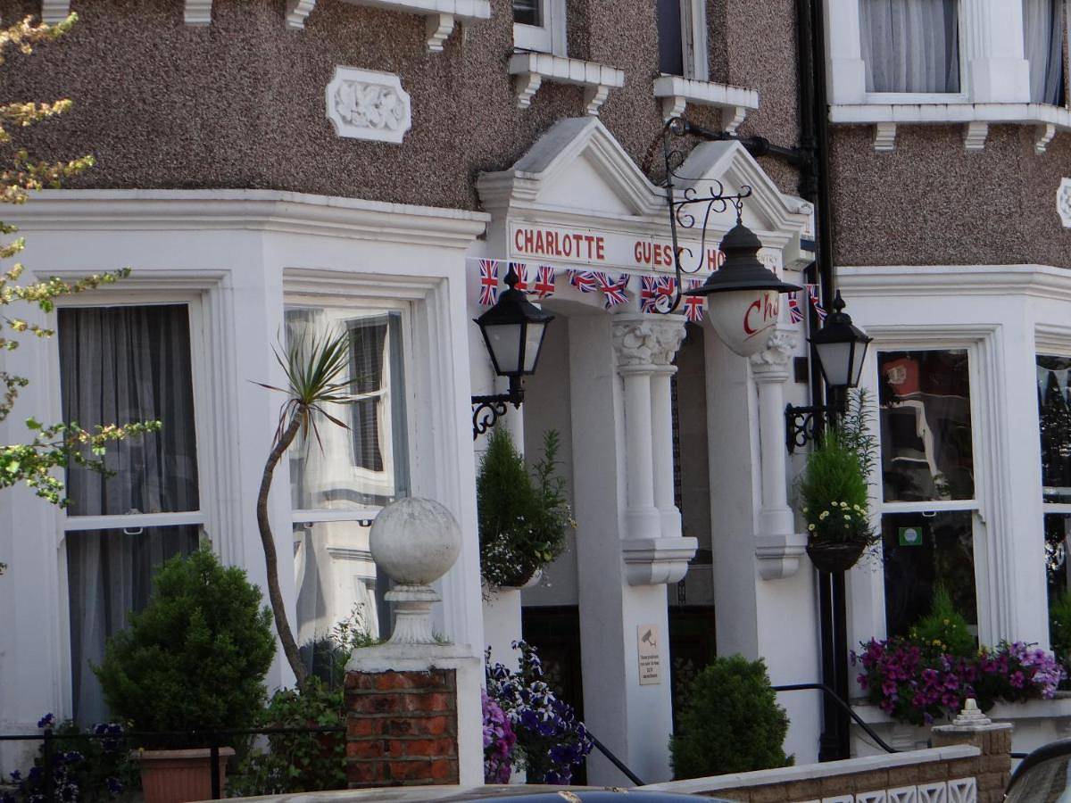 Charlotte Guest House in Camden, London