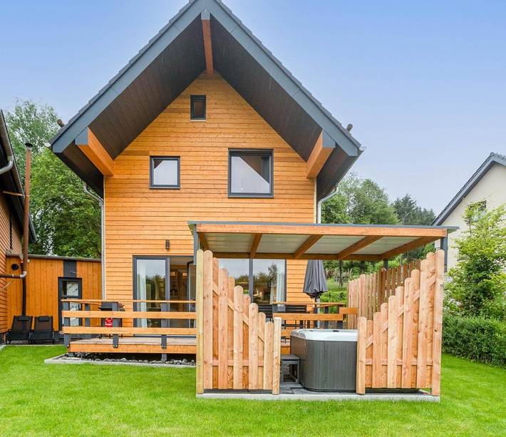 Maison de vacances pour 5 personnes, avec jacuzzi et jardin ainsi que sauna et piscine, adapté aux familles à Butgenbach