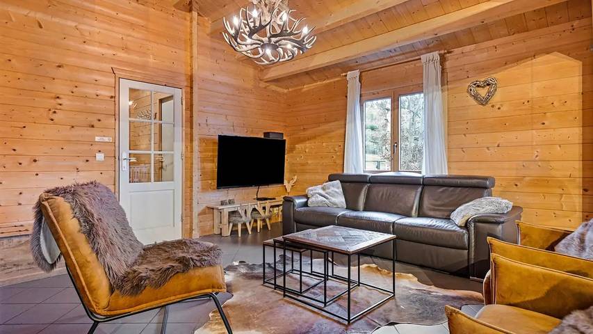 Location de vacances pour 9 personnes, avec balcon ainsi que sauna et jardin à Manhay - 2