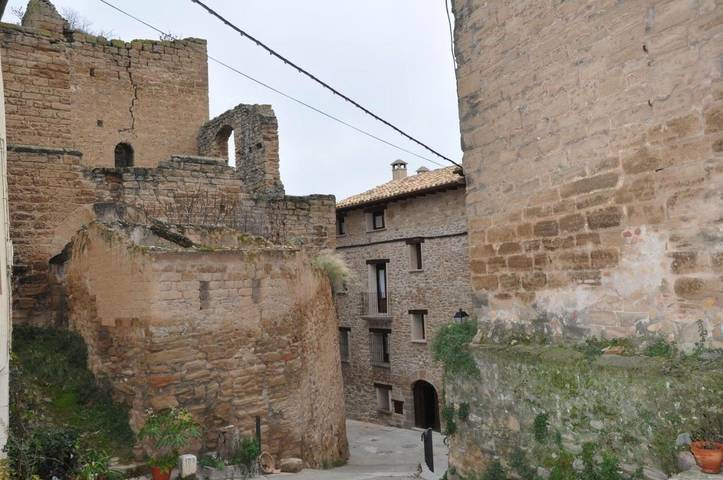 Apartamento de vacaciones para 6 personas, con terraza y vistas, Se admiten mascotas en Somontano de Barbastro - 2