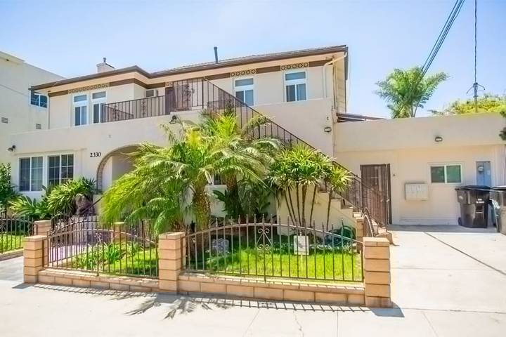 Holiday home for 13 people, with balcony and garden, child-friendly in San Diego
