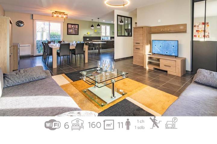 Location de vacances pour 11 personnes, avec jardin et vue à Cormontreuil