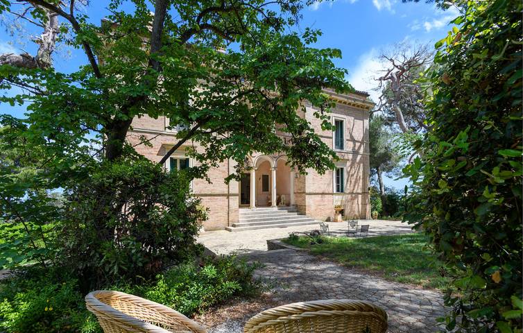 Casa vacanza per 7 persone con terrazza in Porto San Giorgio, Provincia di Fermo