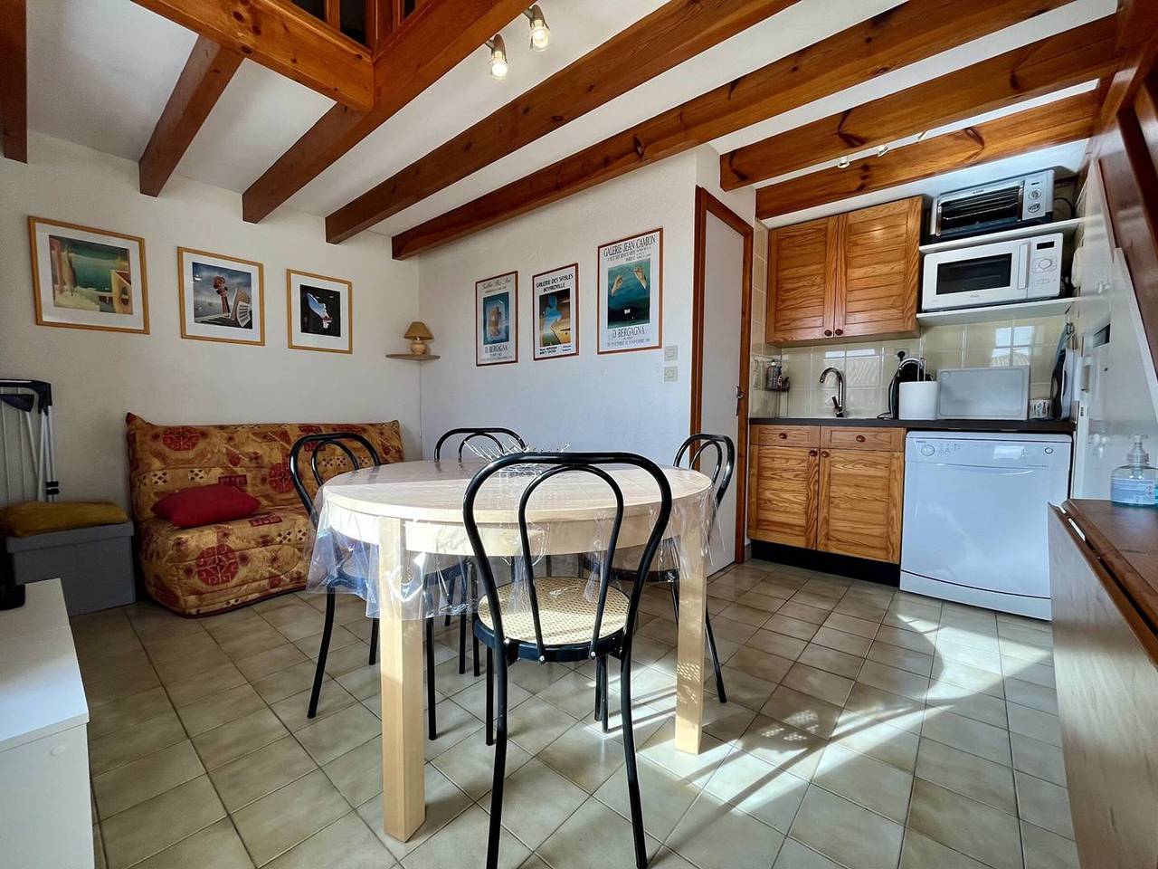 Maison rénovée à 350m de la plage avec cour, terrasse et parking, Dolus-d'Oléron in La Remigeasse, Dolus-d'Oléron