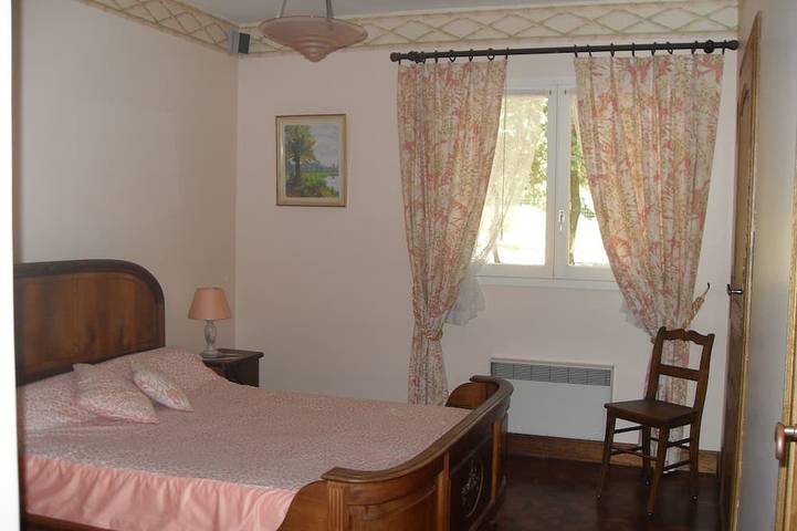 Location de vacances pour 7 personnes, avec terrasse et jardin, animaux acceptés à Solliès-Pont - 2
