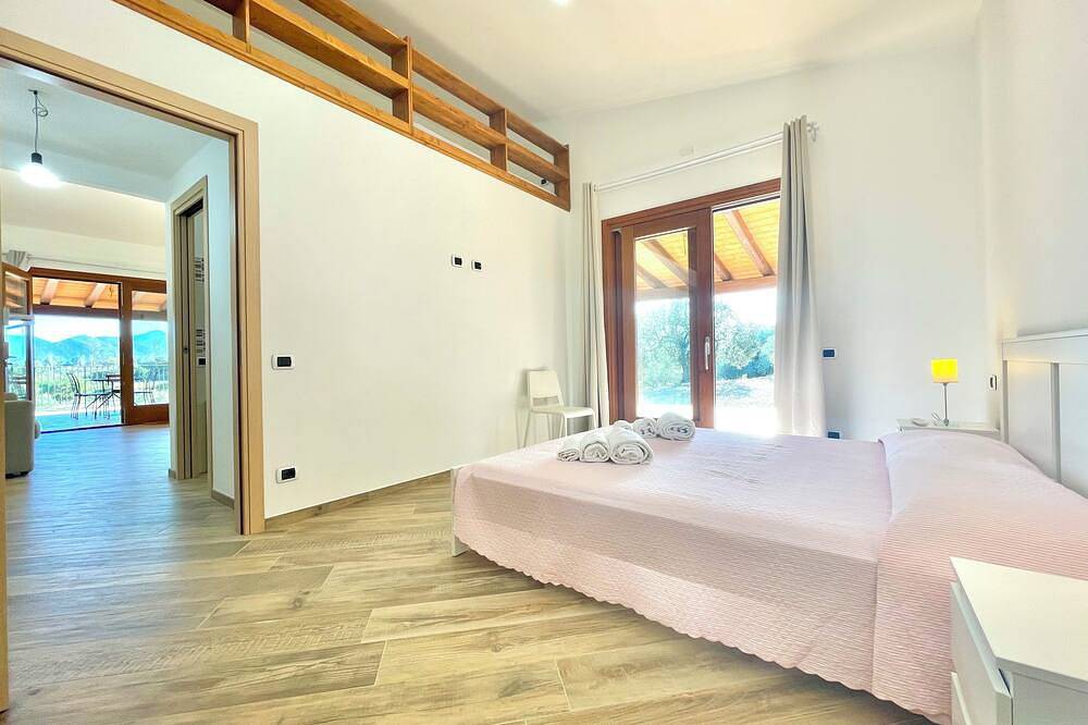 \" Cronta Apartments Deluxe with Terrace \" in Bari Sardo, Ogliastra Provinz