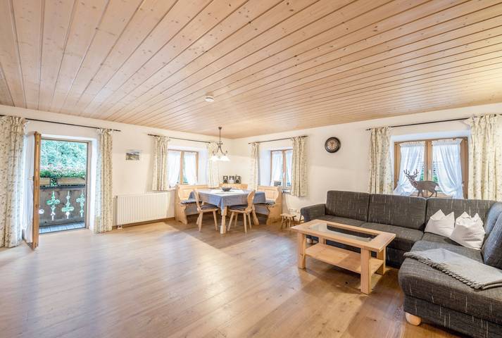Ferienwohnung für 2 Personen, mit Balkon am Eibsee - 2