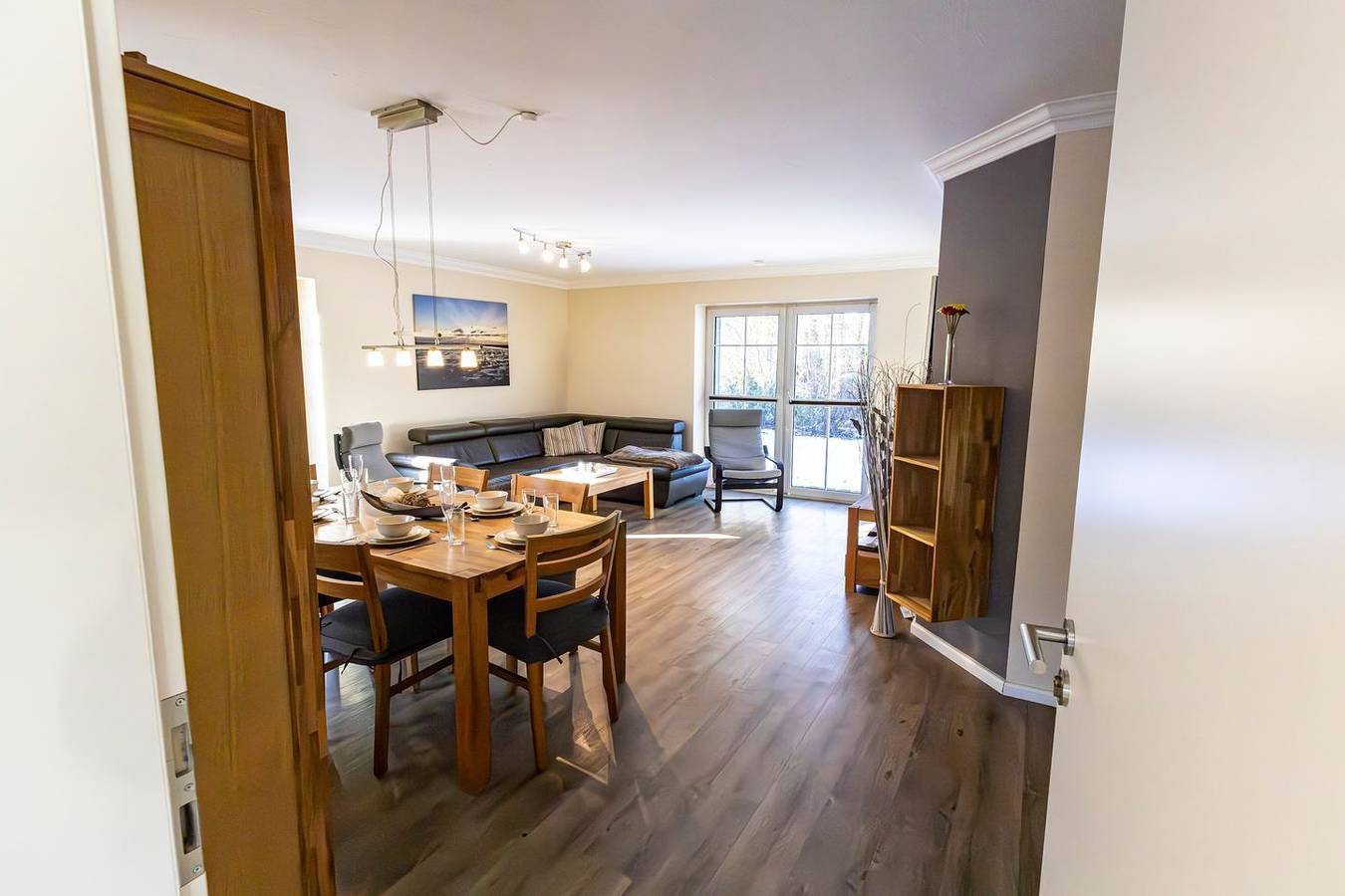 Entire apartment, App. Dorfluft - in St. Peter-Dorf mit Terrasse und eingezäuntem Garten in St. Peter-Ording, Eiderstedt