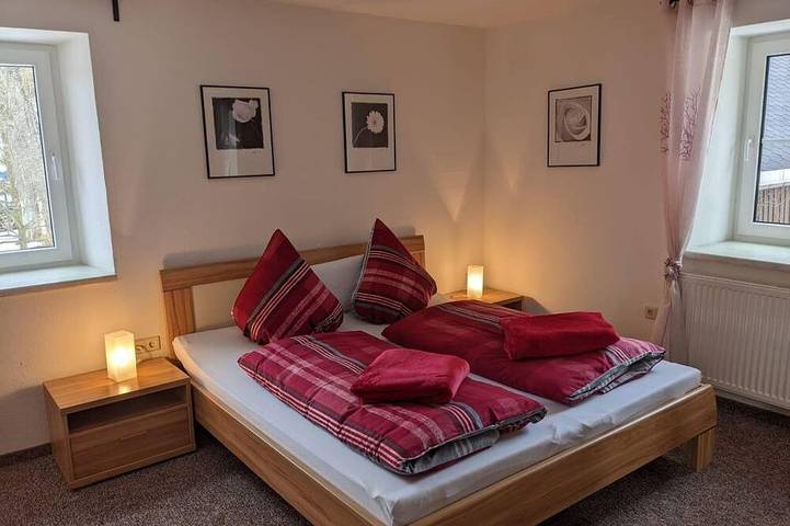 Ganze Wohnung, Ferienwohnung Wally - Ferienwohnungen Schönherr in Schlettau, Erzgebirge