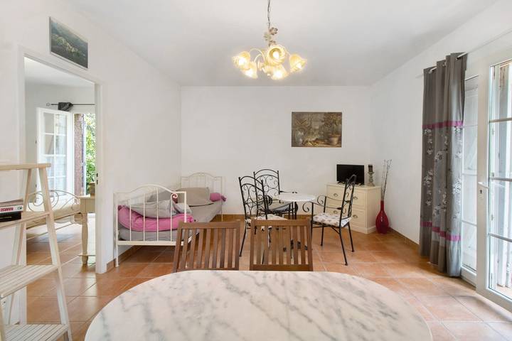 Location de vacances pour 3 personnes, avec jardin à Appietto - 4