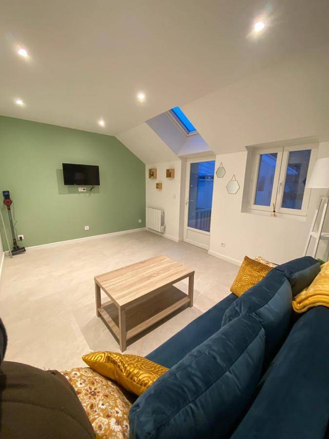 Two-Bedroom House in Nogent-sur-Seine, Aube
