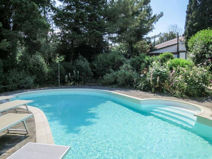 Villa voor 8 personen, with zwembad and terras as well as tuin in Livorno