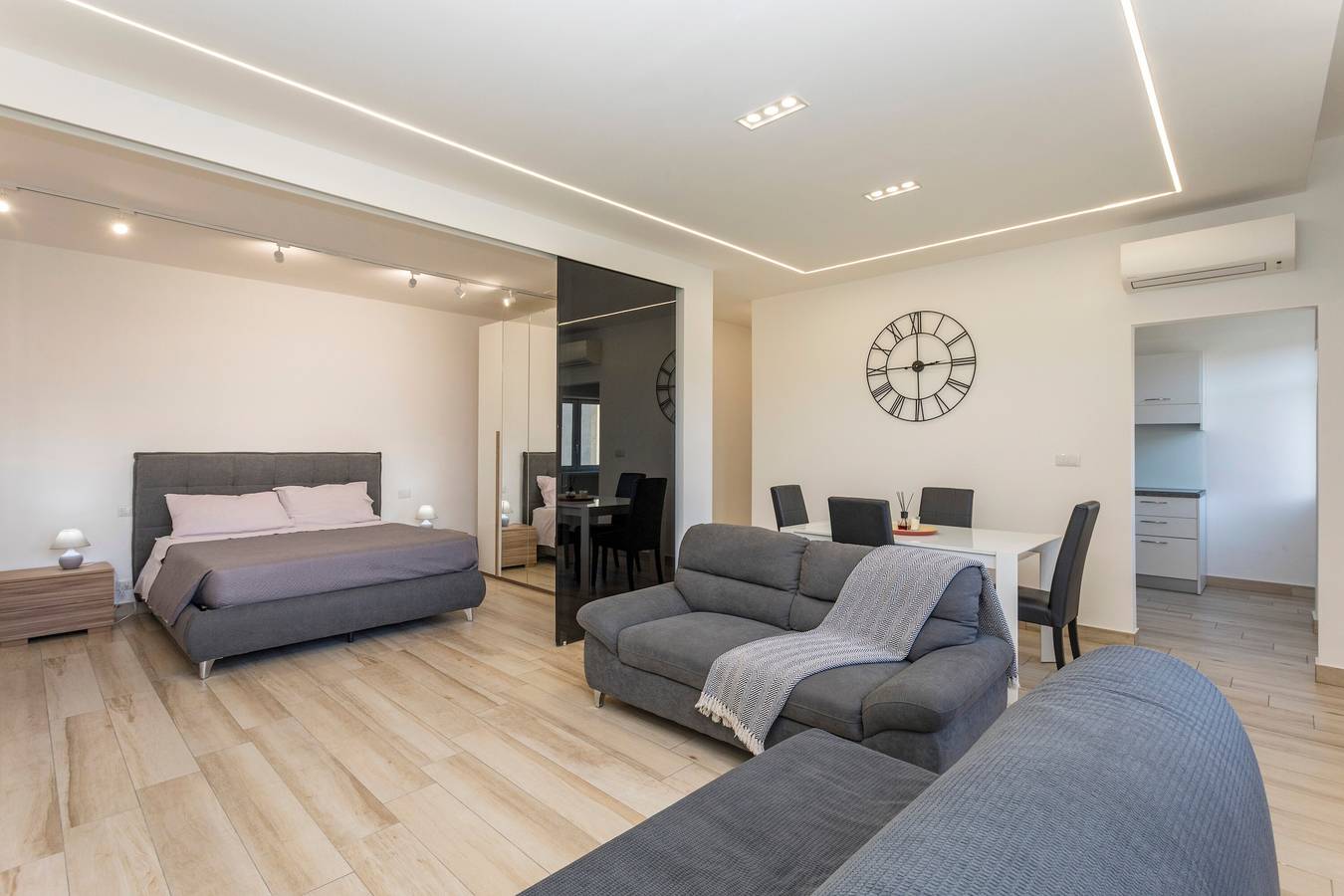 Apartamento entero, Etherea Apartment con portería en el corazón de Catania in Catania, Provincia de Catania