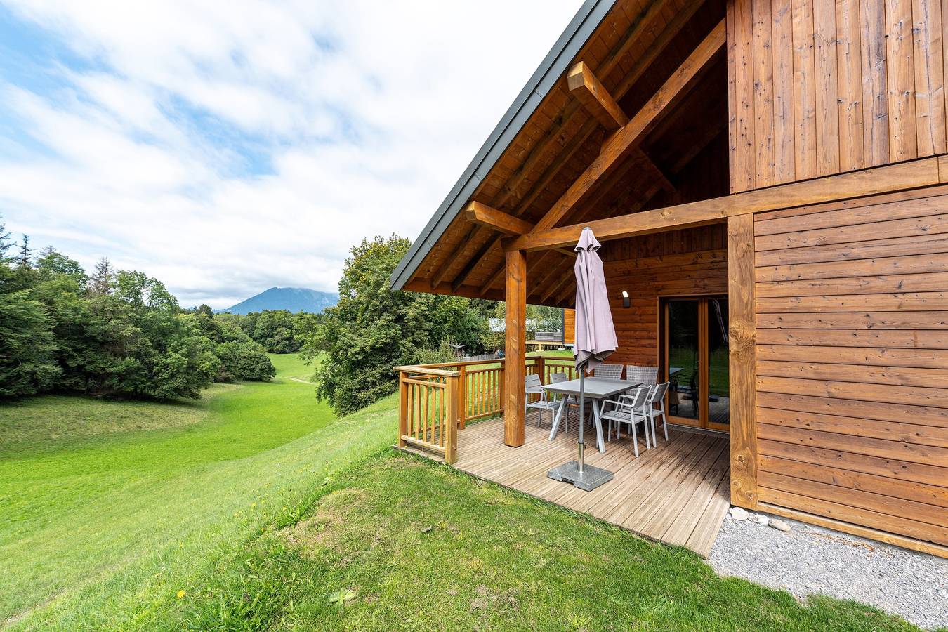Chalet Sambuy - Val De Tamié: Cozy Retreat for Up to 10 Guests in Seythenex, Parc naturel régional du Massif des Bauges