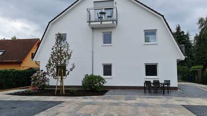 Ferienwohnung für 4 Personen, mit Garten und Balkon, kinderfreundlich in Hoppegarten