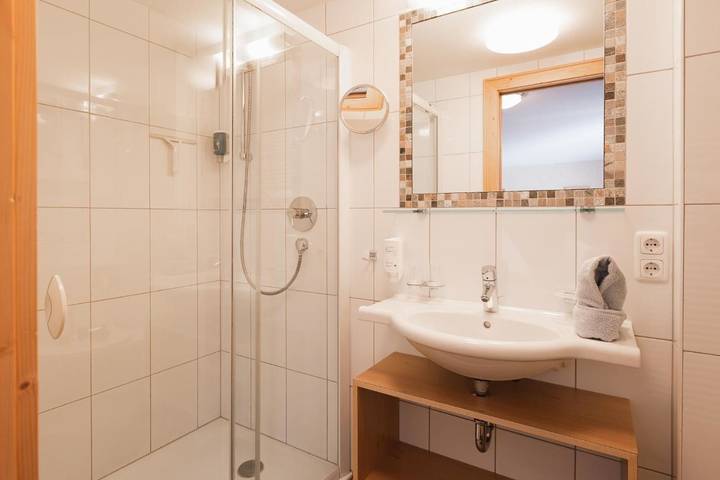Hotel für 5 Personen, mit Terrasse und Garten sowie Sauna in Serfaus - 2
