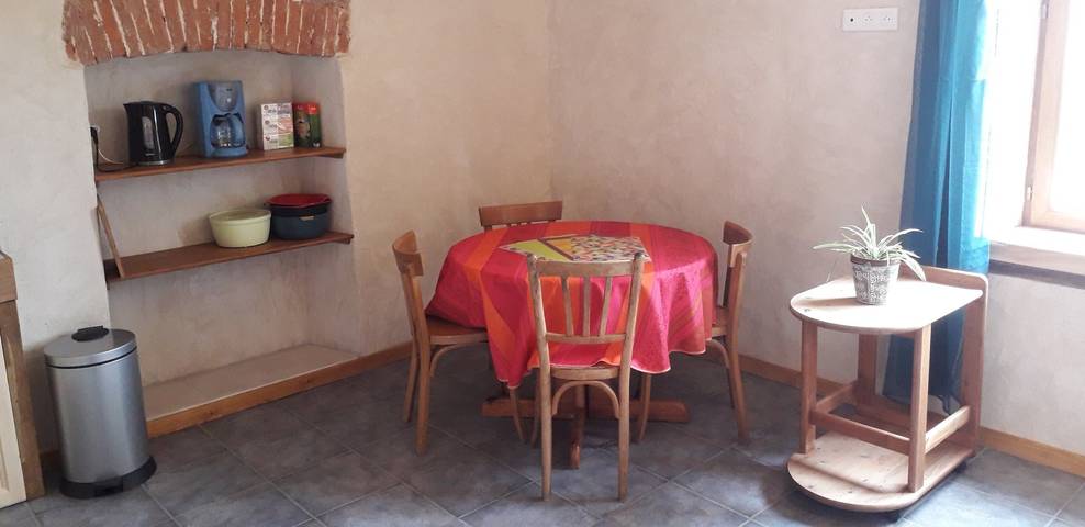 Gîte pour 3 personnes, avec terrasse dans Bauges - 4