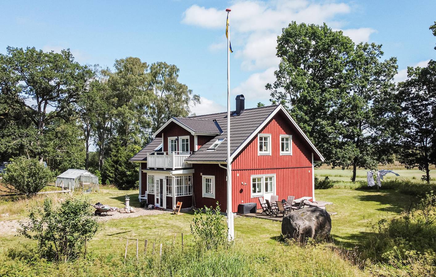 Hus för 8 Personer med trädgård in Kronobergs