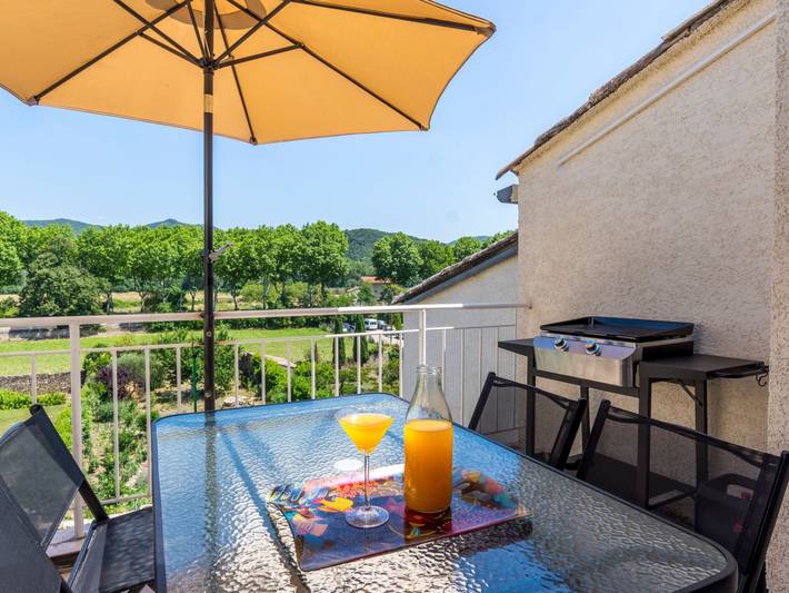 Gîte pour 5 personnes, avec terrasse à Hérépian