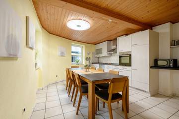 Ferienhaus für 10 Personen in Ürzig, Moseleifel, Bild 3