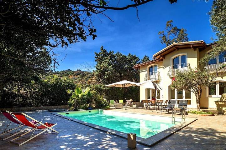 Villa für 5 Personen, mit Garten und Balkon - 1