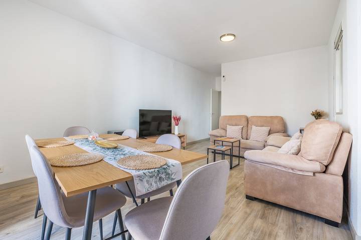 Entire apartment, Apartment 'Bright  in Maracena' with Private Terrace, Wi-Fi and Air Conditioning in Maracena, Granada Province