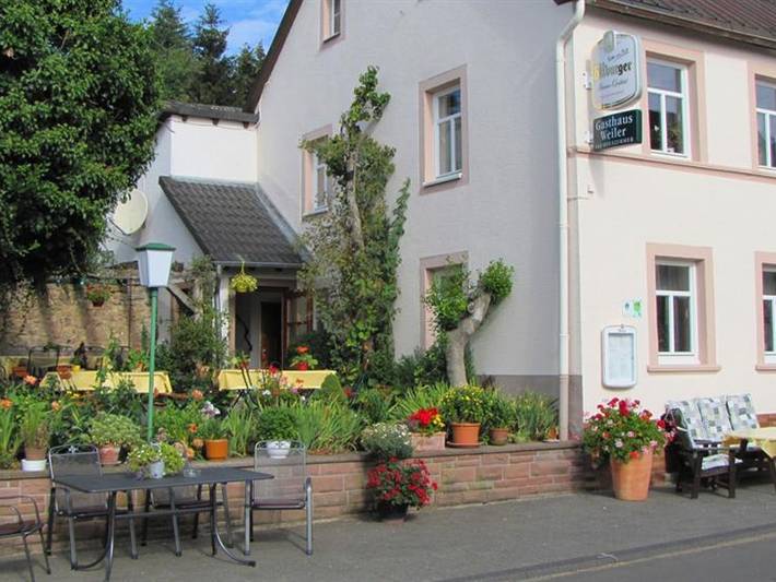 Ferienwohnung für 5 Personen, mit Balkon und Garten, kinderfreundlich in Bettenfeld