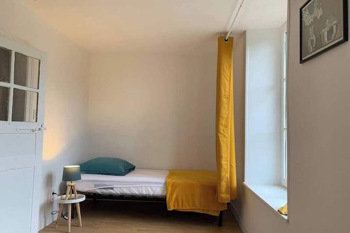 Location de vacances pour 9 personnes, avec piscine et jardin à Joué-du-Bois - 4