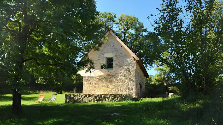 Gîte pour 2 personnes, avec terrasse ainsi que jardin et piscine dans le Lot - 2