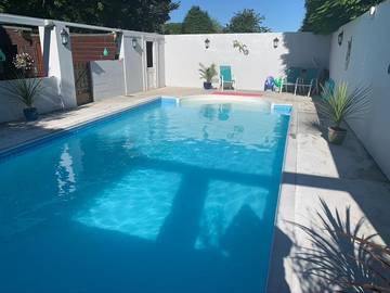 Gîte pour 2 personnes, avec piscine ainsi que vue et jardin dans Constantine