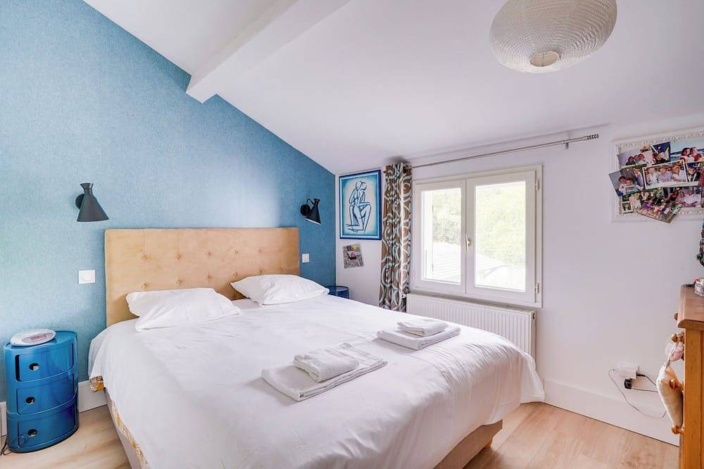 Maison familiale climatisée avec piscine – Bordeaux Caudéran, à 10 min du centre in Caudéran (Bordeaux), Bordeaux