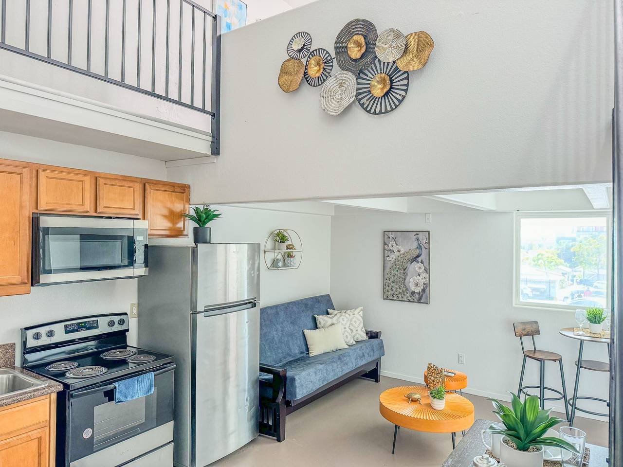 Entire apartment, Charming Little Italy Loft  with Parking in San Diego, San Diego County