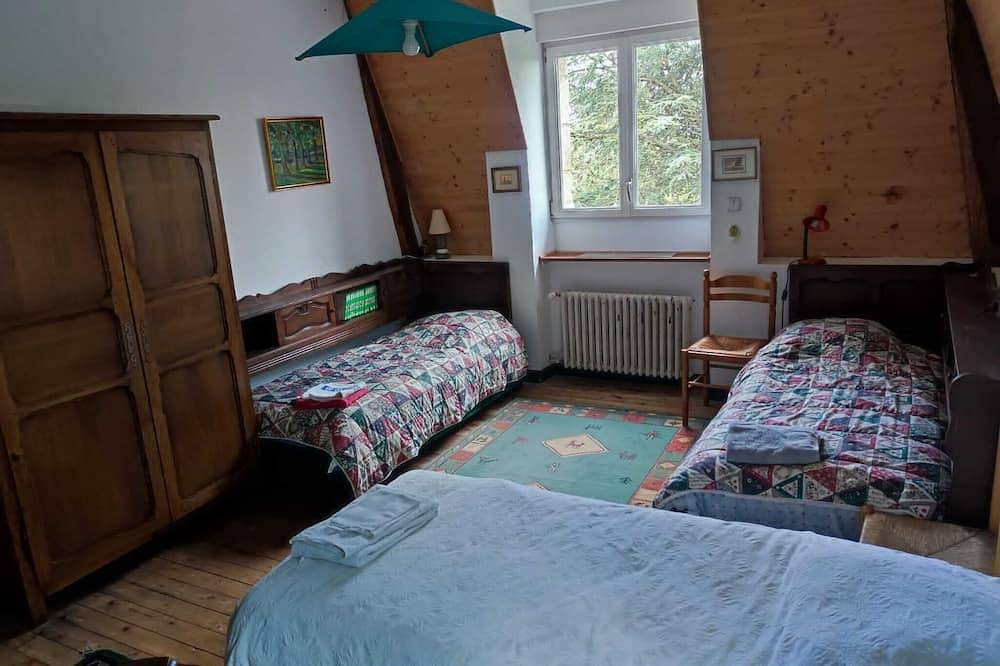 Apartamento entero, Bed And Breakfast In A Typical House On The Banks Of The Rance River in Pleudihen-sur-Rance, Región de Dinan